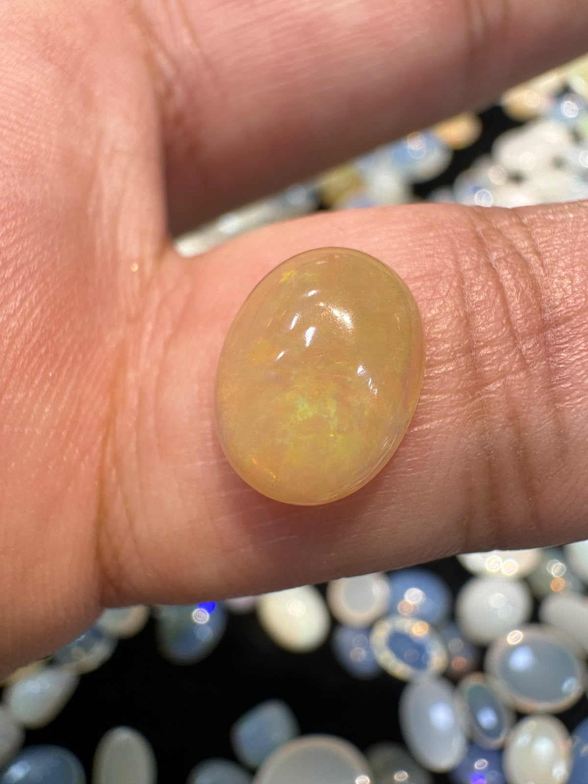 White Ethiopian Opal Stone WO 018 1.75 Carat
