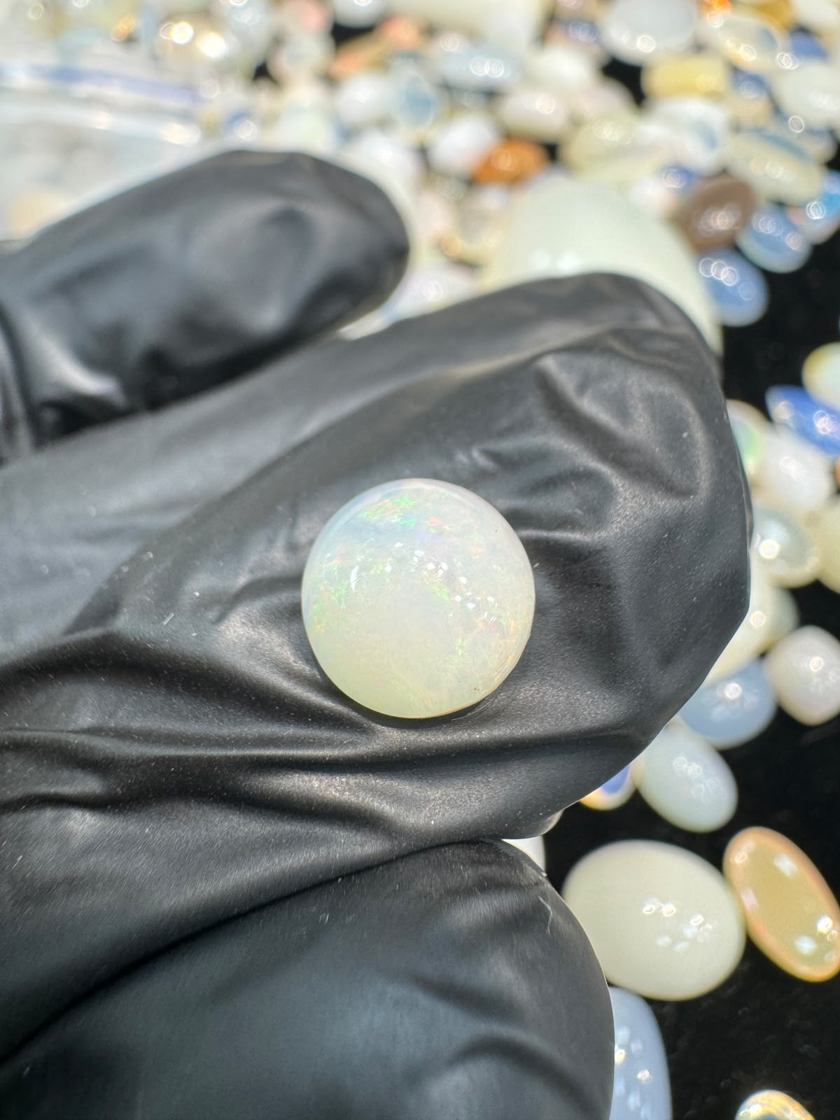 White Ethiopian Opal Stone WO 007 1.75 Carat