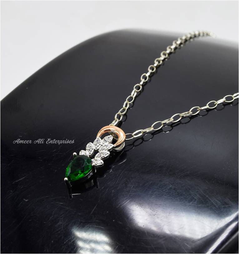 AAE 6832 Chandi Pendant 925, Stone: Zircon