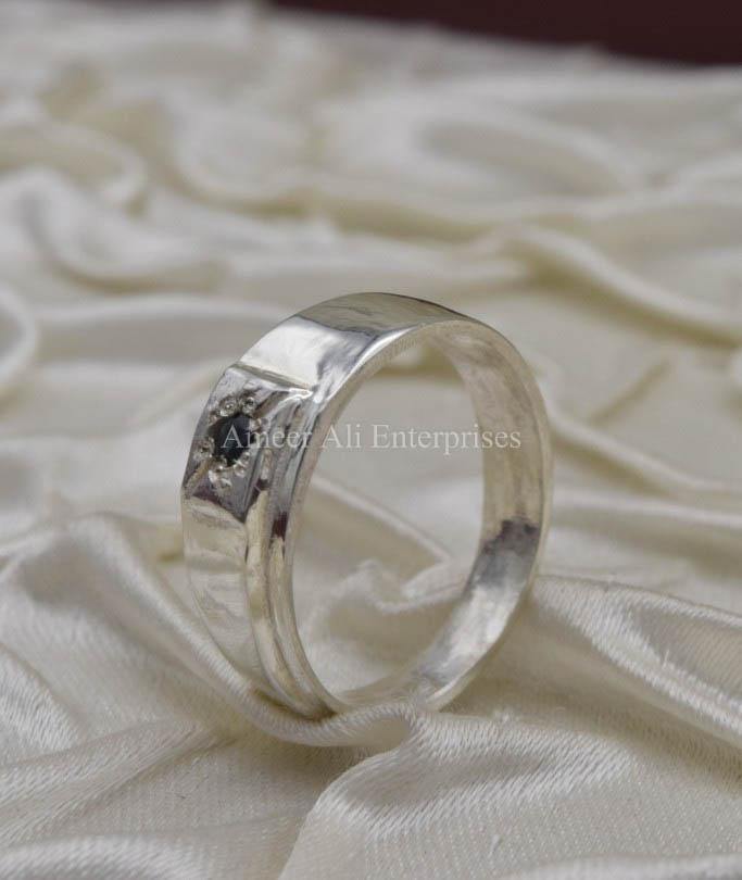 AAE 1436 Chandi Ring 925, Stone: Blue Sapphire (Neelam) - AmeerAliEnterprises
