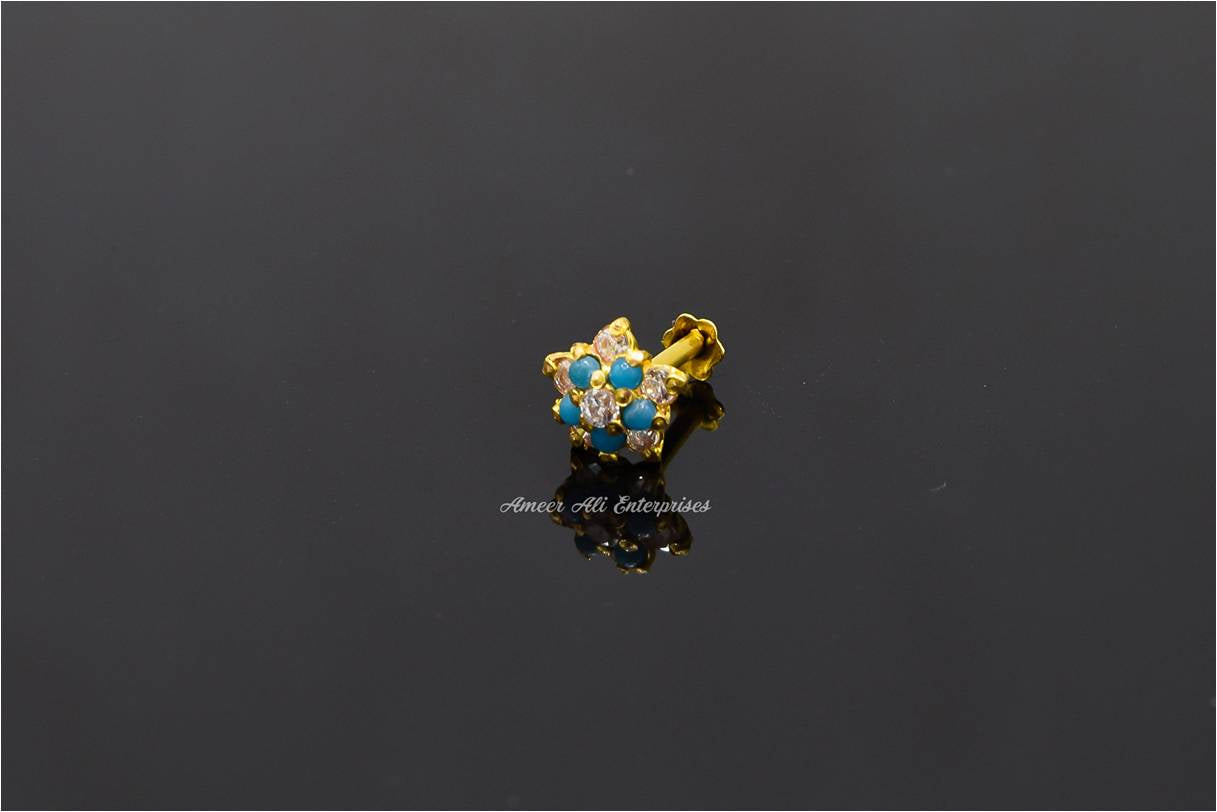 AAE 6930 Gold Nose Pin, Stone: Zircon & Feroza