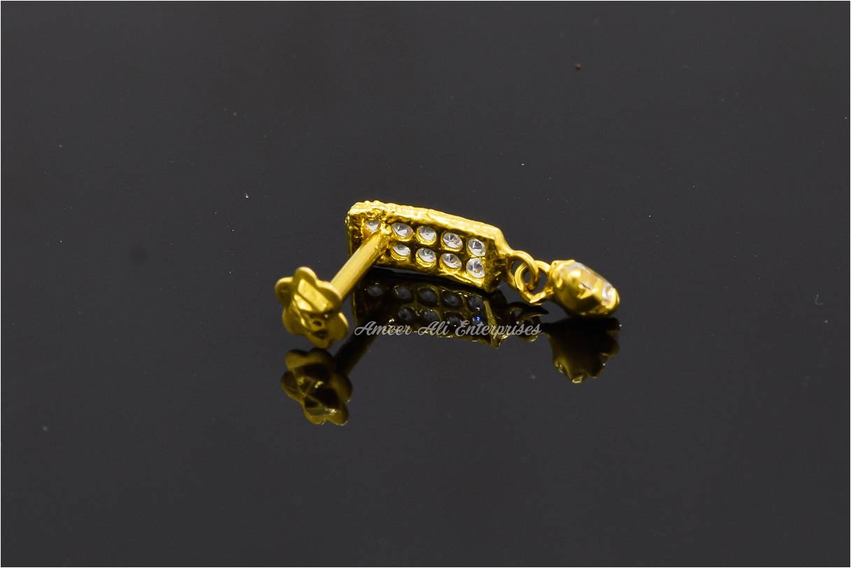 AAE 6918 Gold Nose Pin, Stone: Zircon