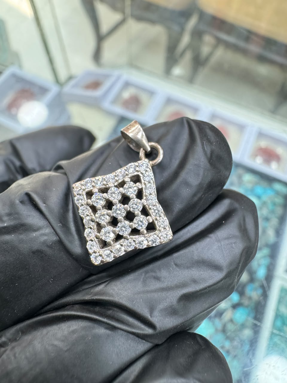 AAE 2351 Chandi Pendant 925, Stone: Zircon