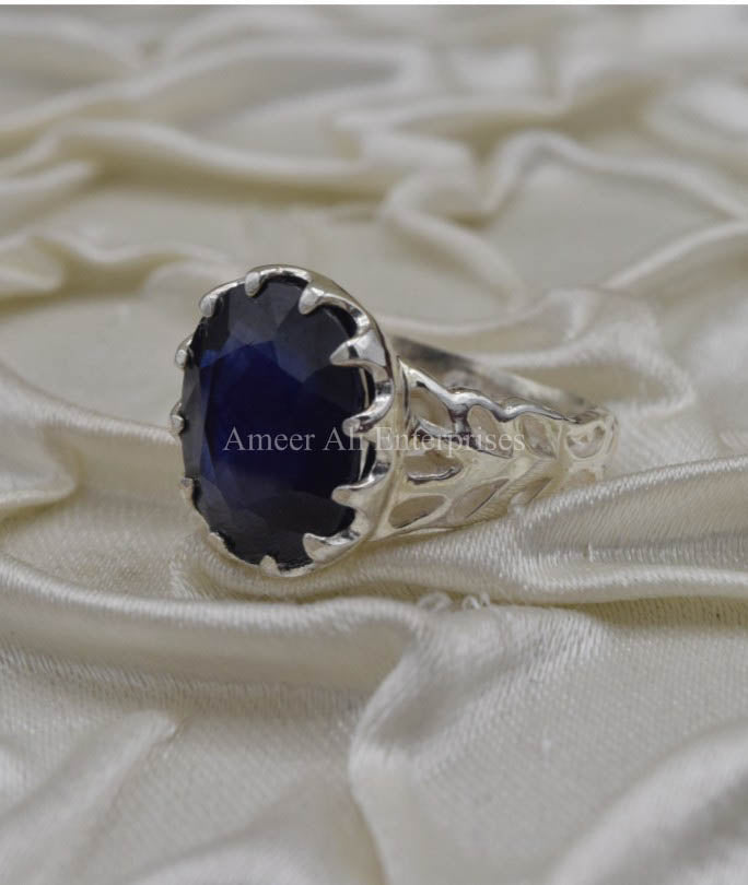 AAE 1433 Chandi Ring 925, Stone: Blue Sapphire (Neelam)