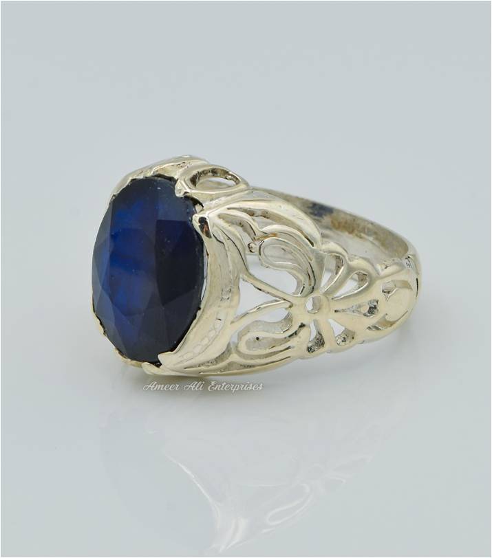 AAE 6299 Chandi Ring 925, Stone: Blue Sapphire (Neelam)