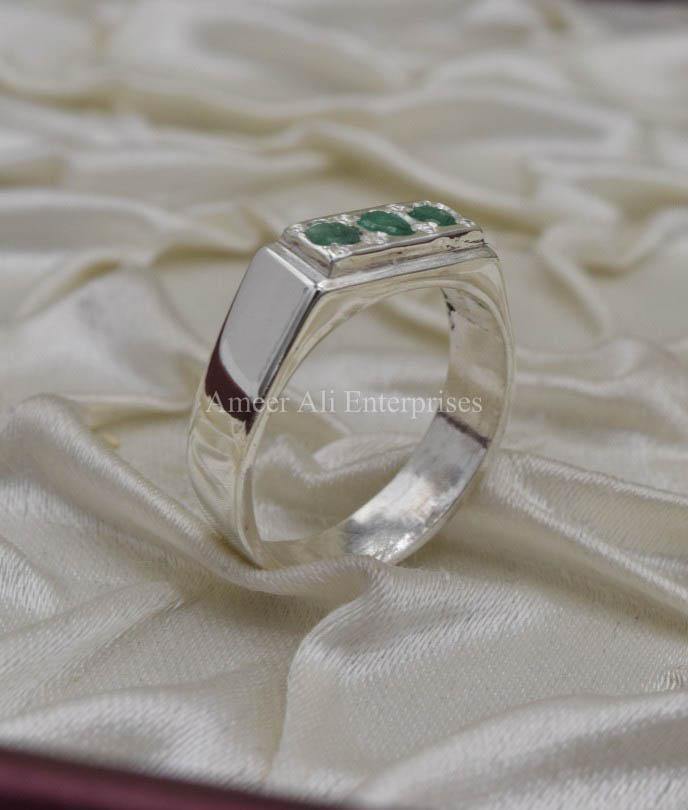 AAE 9811 Chandi Ring 925, Stone Emerald (Zamurd) - AmeerAliEnterprises