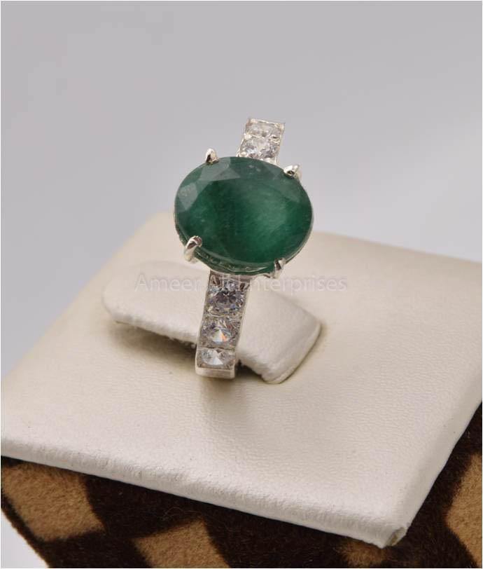 AAE 2505 Chandi Ring 925, Stone: Emerald (Zamorad) - AmeerAliEnterprises