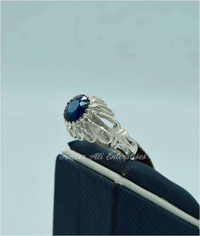 AAE 3633 Chandi Ring 925, Stone: Blue Sapphire (Neelam)