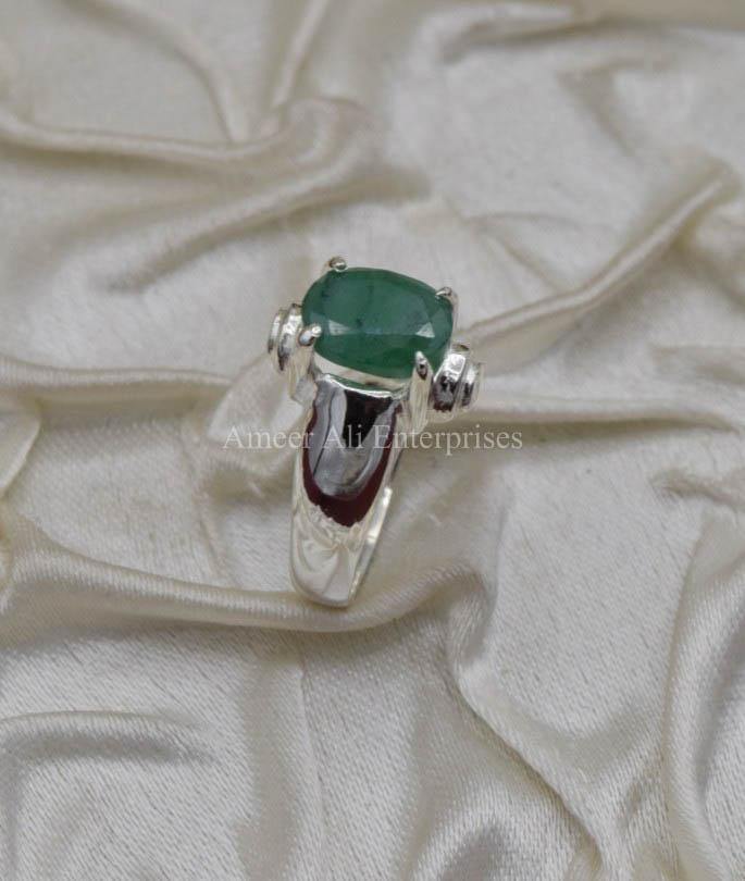 AAE 1563 Chandi Ring 925, Stone Emerald (Zamurd) - AmeerAliEnterprises