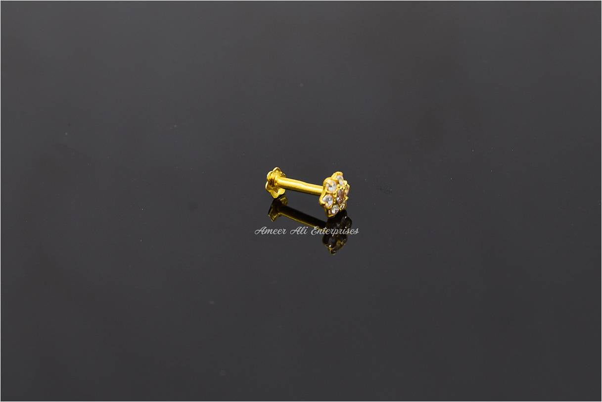 AAE 6928 Gold Nose Pin, Stone: Zircon