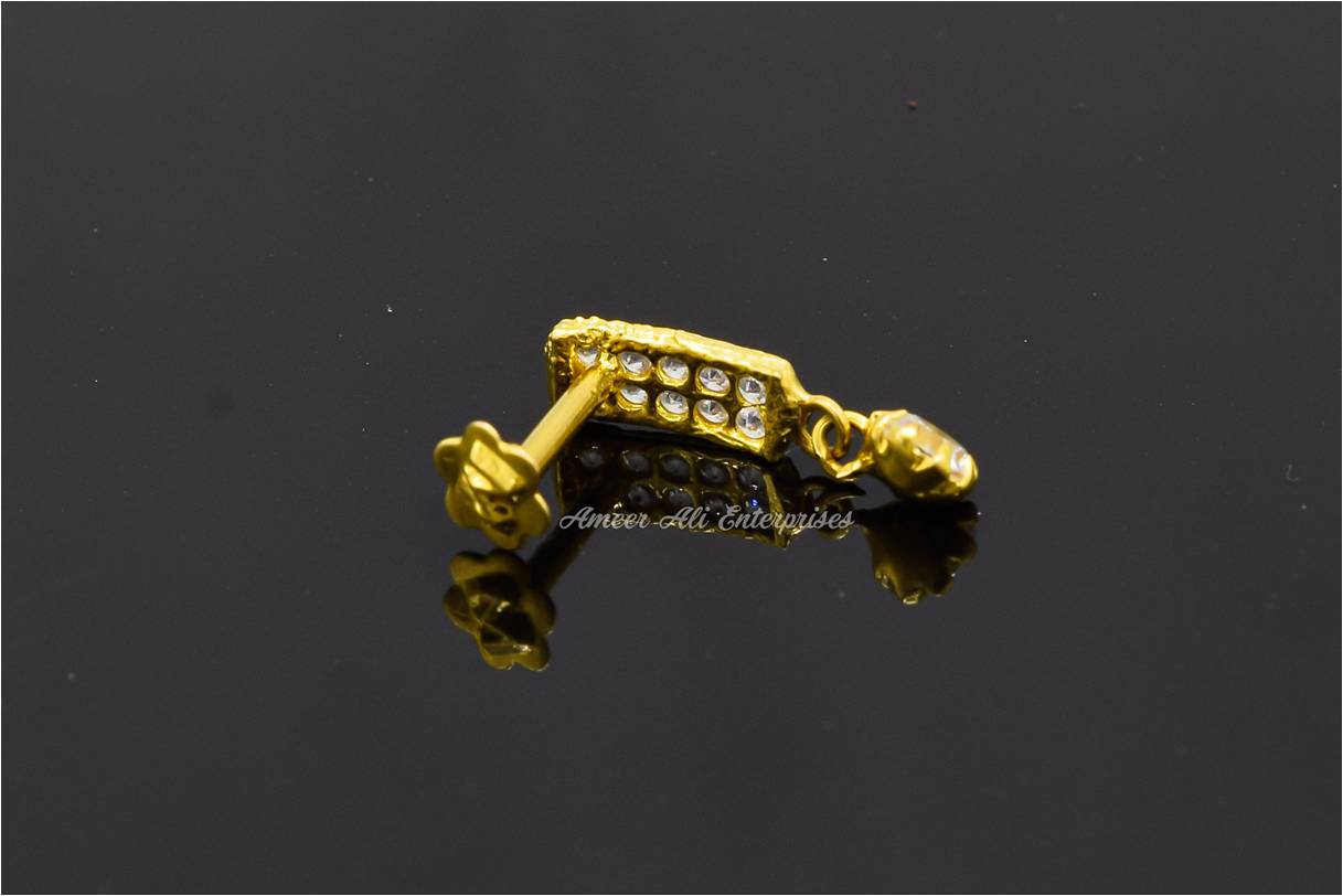 AAE 6918 Gold Nose Pin, Stone: Zircon