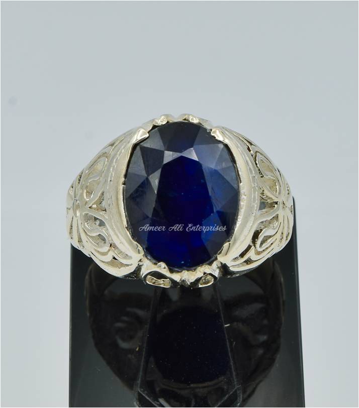 AAE 6299 Chandi Ring 925, Stone: Blue Sapphire (Neelam)