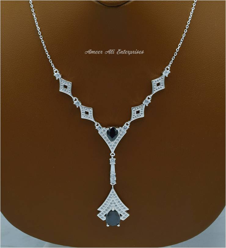 AAE 6950 Chandi Set 925. Stone: Zircon