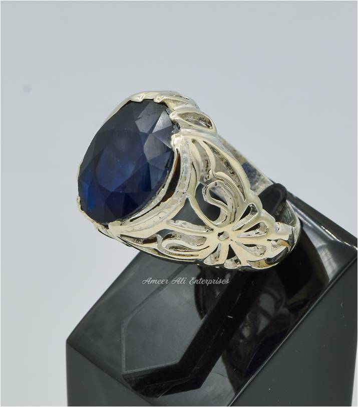 AAE 6299 Chandi Ring 925, Stone: Blue Sapphire (Neelam)