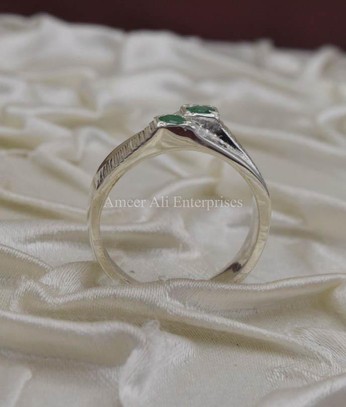 AAE 9809 Chandi Ring 925, Stone Emerald (Zamurd) - AmeerAliEnterprises